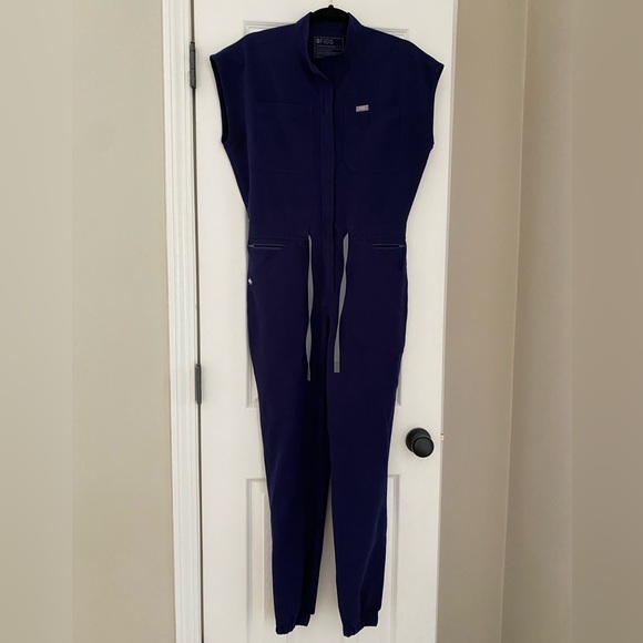 Figs • Rafaela Cargo ScrubJumpsuit - Picture 2 of 5